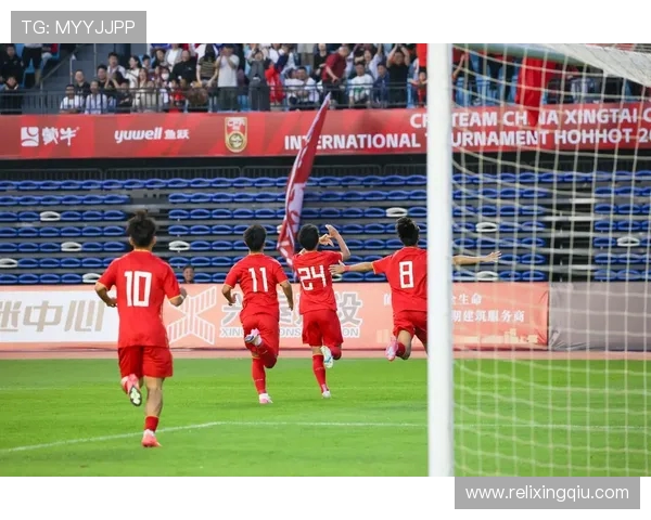 武汉足球队的节奏与激情:探寻城市足球的崛起与未来发展 武汉足球队的节奏与激情:探寻城市足球的崛起与未来发展