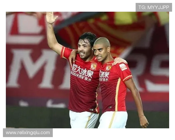 河北队与天津权健的精彩对决比分揭晓引发球迷热议 河北队与天津权健的精彩对决比分揭晓引发球迷热议